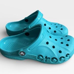 Crocs Baya Cut out Letters Slip on Clogs‎ Sandals Womens 6 Men’s 8